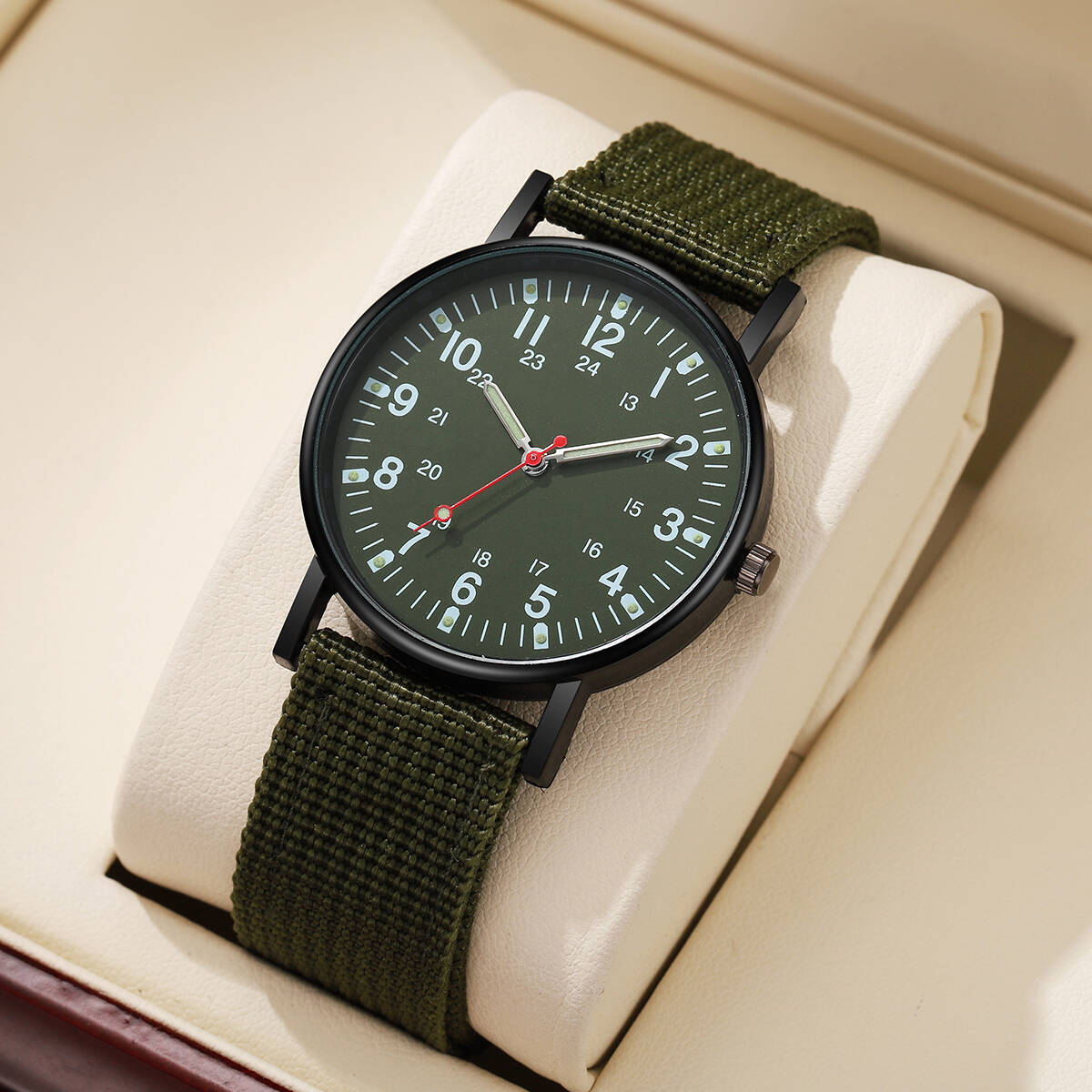 Men Watches Casual Nylon Band  - Solar Powered Watch recension och pris