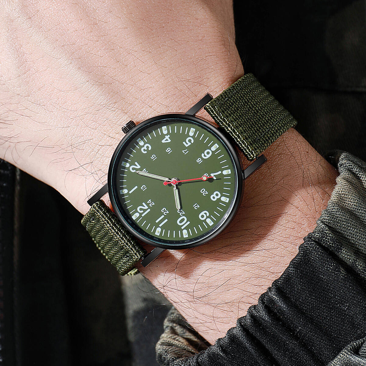 Men Watches Casual Nylon Band  - Solar Powered Watch recension och pris